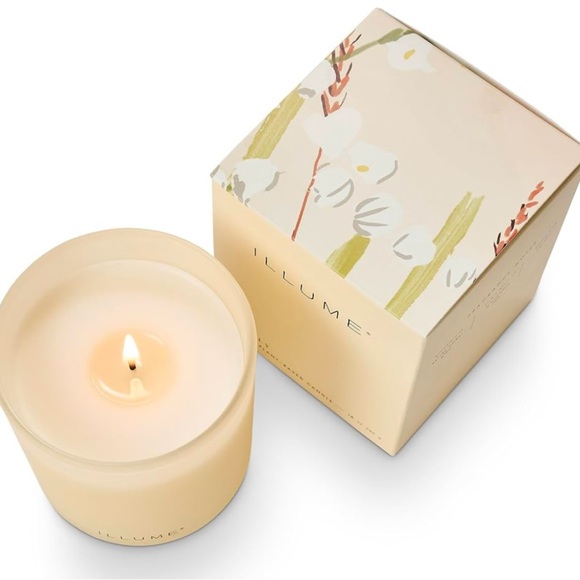 Illume Isla Lily Boxed Glass Candle 10oz - Picture 2 of 3
